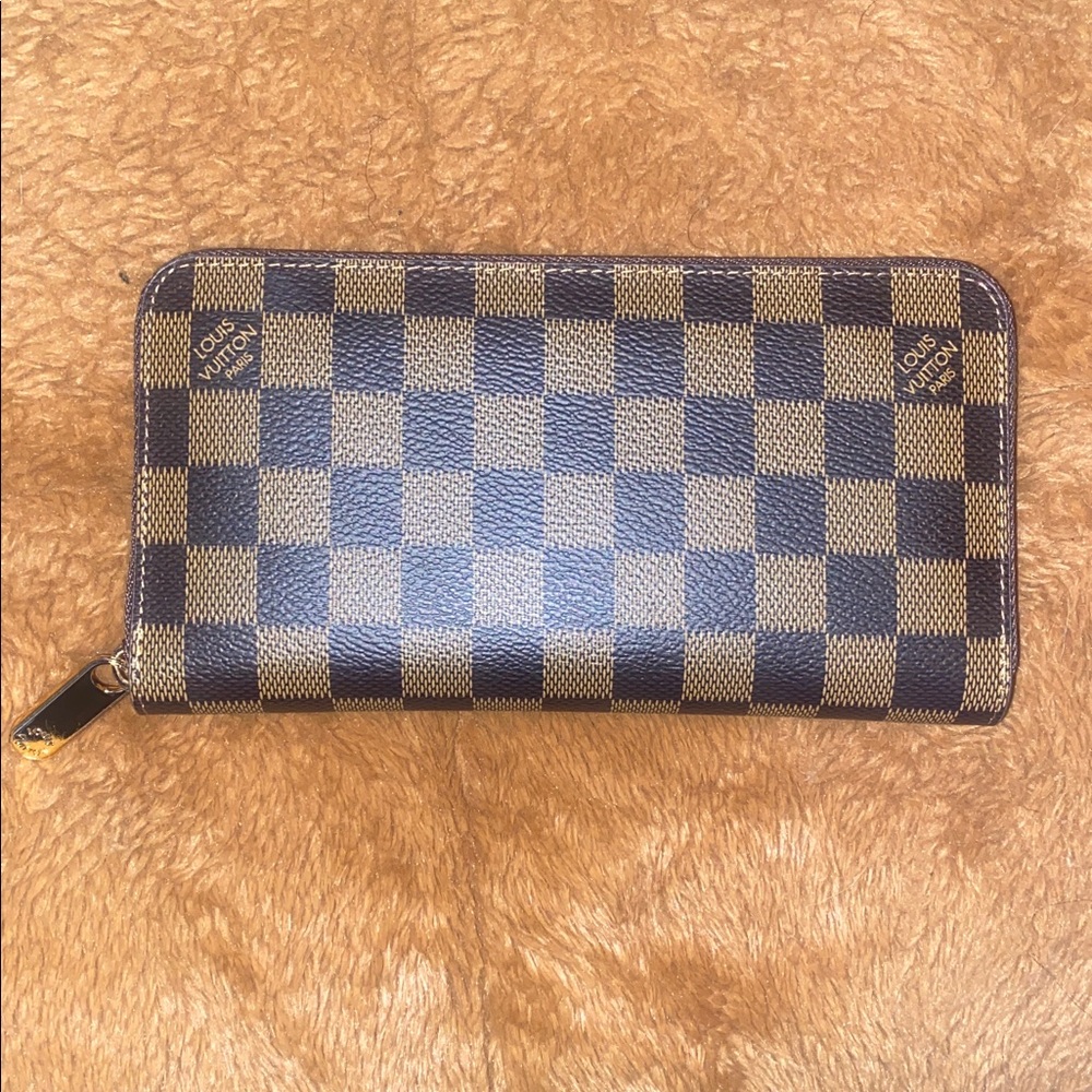 Louis Vuitton Damier Ebene Checker Zippy Wallet